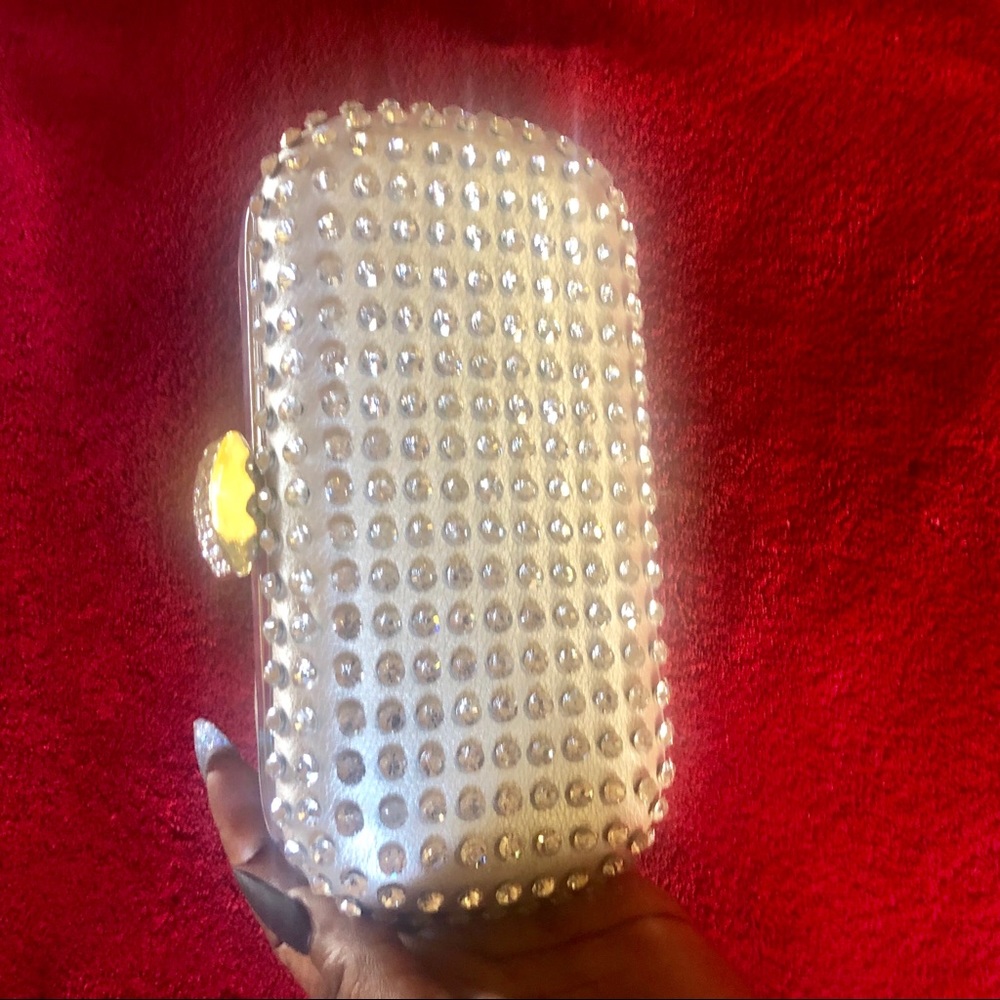 RHINESTONE CLUTCH - Picture 4 of 7
